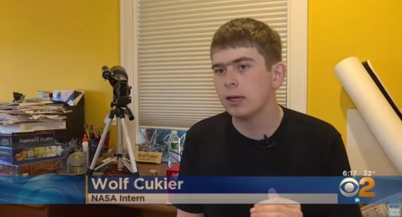 revistapazes.com - Estudante de 17 anos descobre lindo planeta em seu terceiro dia de estágio na NASA
