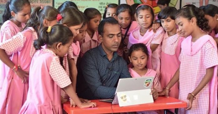Professor indiano ganha o “Prêmio Nobel de Educação” por libertar meninas do casamento precoce