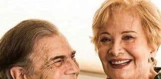 Tarcísio Meira e Glória Menezes são vacinados contra a covid-19