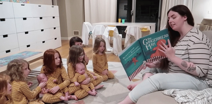 revistapazes.com - M&atilde;e australiana de 8 filhos revela rotina noturna no YouTube: 'Come&ccedil;a as 16'