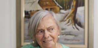 Mãe de Bolsonaro tomou CoronaVac, apontam dados oficiais