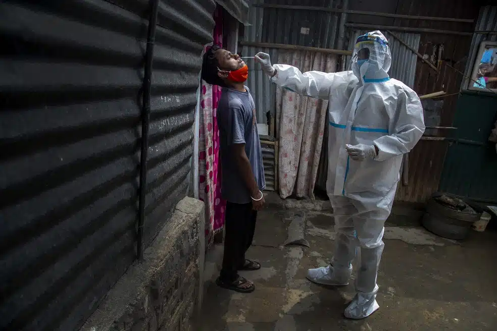 1 morte a cada 19 segundos: Índia supera EUA e bate recorde lamentável de óbitos por Covid revistapazes.com - 1 morte a cada 19 segundos: Índia supera EUA e bate recorde lamentável de óbitos por Covid