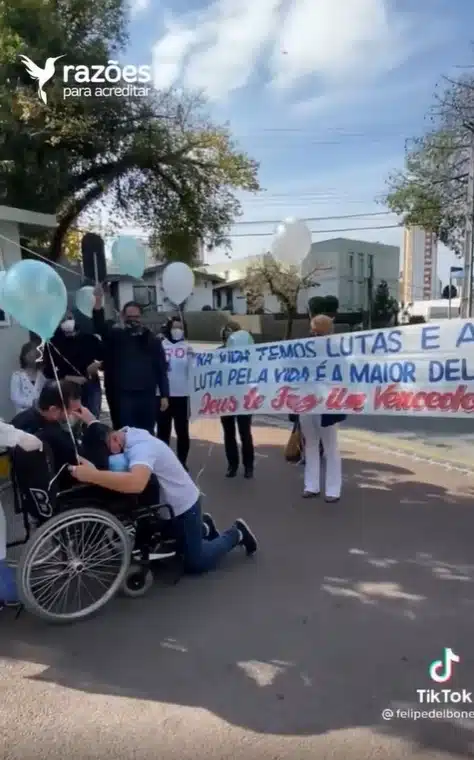 Após 16 dias entubado, homem vence Covid-19 e é recebido com festa; veja o vídeo revistapazes.com - Após 16 dias entubado, homem vence Covid-19 e é recebido com festa; veja o vídeo