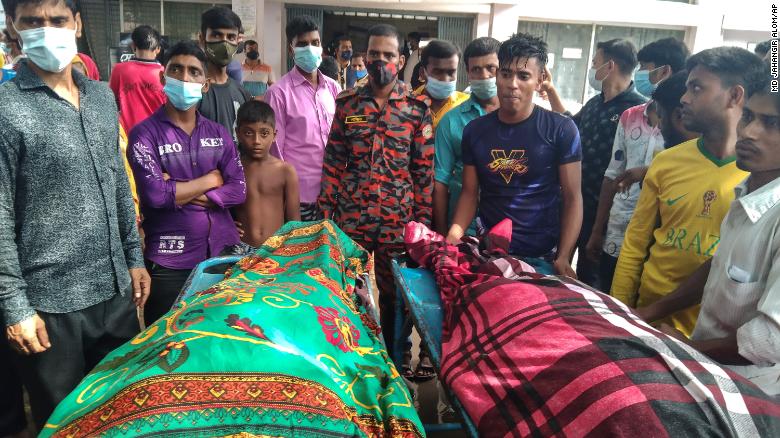 revistapazes.com - Raio atinge cerimônia de casamento em Bangladesh, matando 17 convidados e ferindo noivo