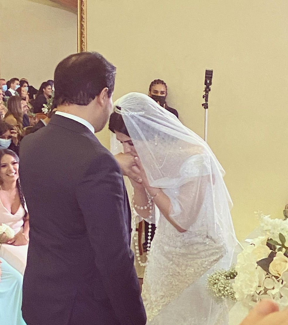 revistapazes.com - "Submissa, não!": noiva viraliza na internet após se recusar fazer voto de submissão em casamento