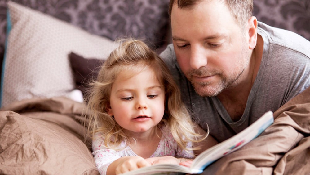 revistapazes.com - Na hora de dormir, faça seu filho pegar no sono com o auxílio de um livro, e não a televisão