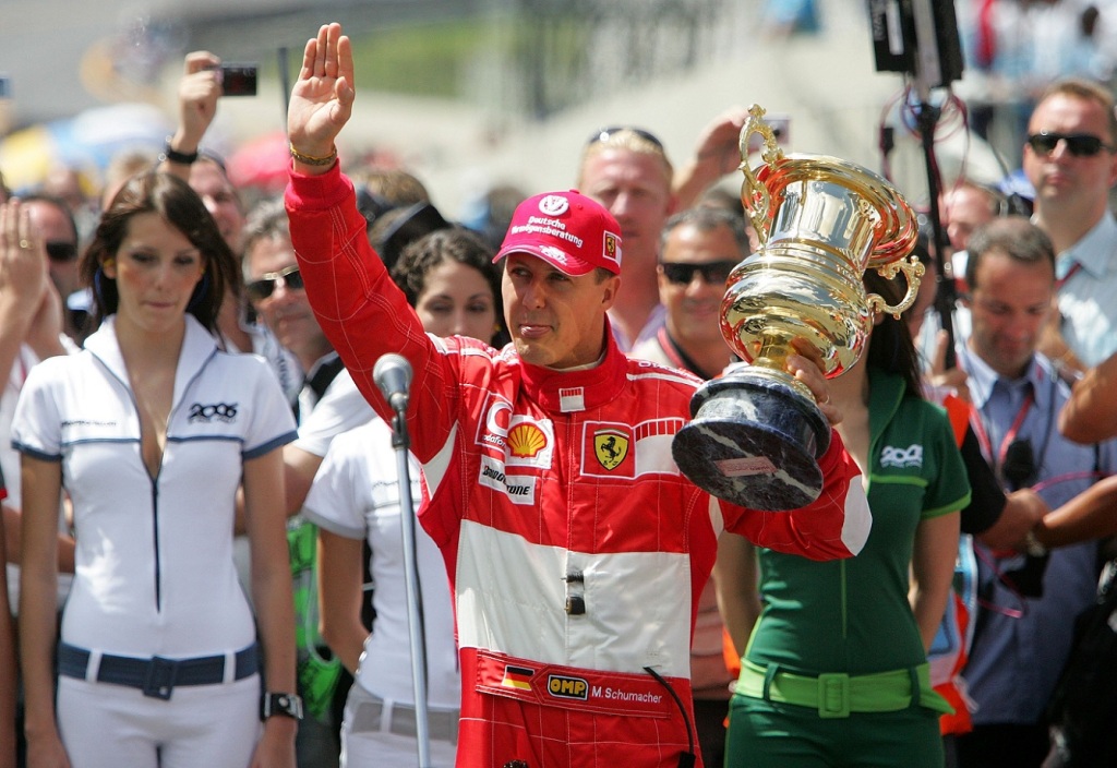 revistapazes.com - 'Schumacher está vivo, mas não se comunica', diz herdeiro da Ferrari em entrevista inédita