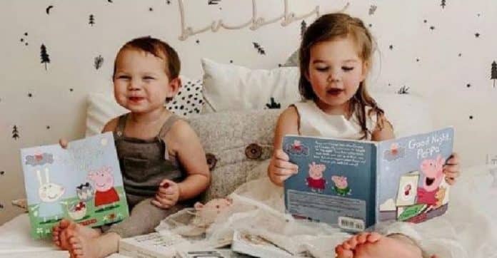 Na hora de dormir, faça seu filho pegar no sono com o auxílio de um livro, e não a televisão