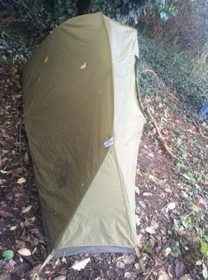 Professora morou 2 anos em uma barraca por falta de dinheiro: "Meus alunos nunca souberam" revistapazes.com - Professora morou 2 anos em uma barraca por falta de dinheiro: "Meus alunos nunca souberam"