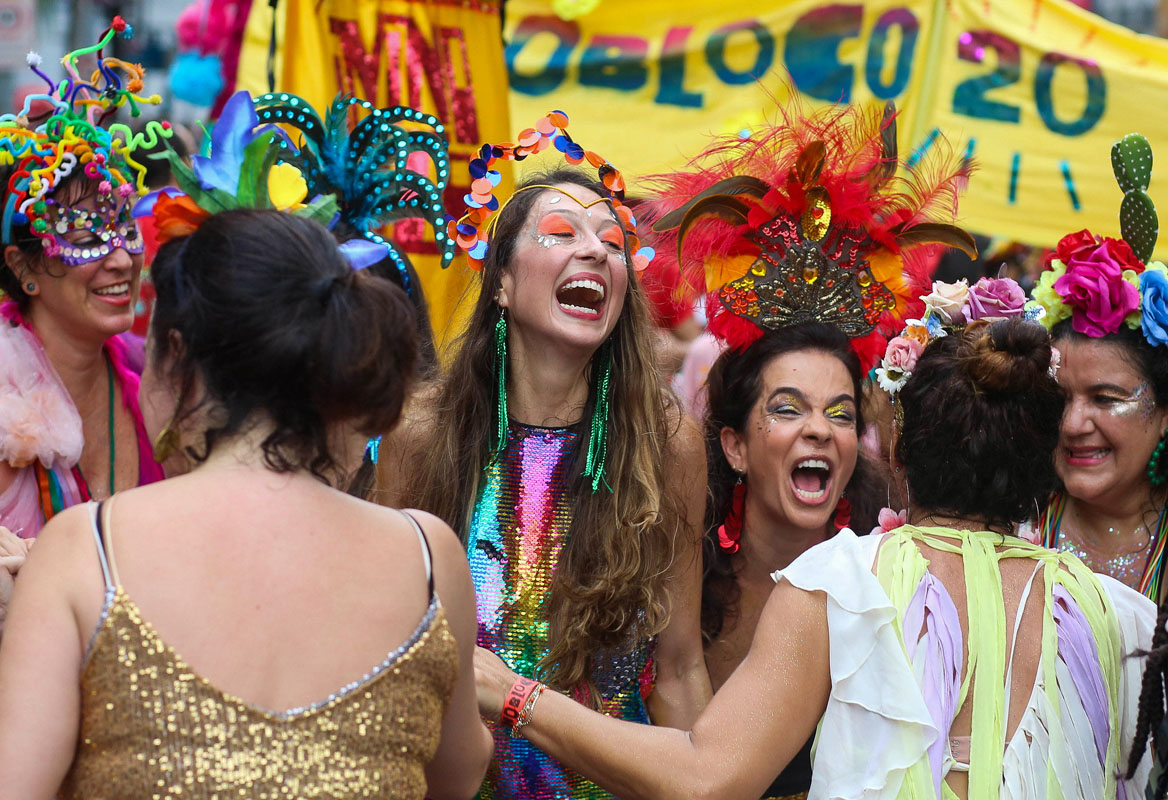 revistapazes.com - Mais de 70 cidades de São Paulo cancelam Carnaval 2022 devido à pandemia