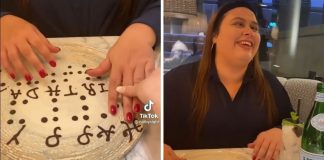 [VIDEO] Mulher cega recebe mensagem de feliz aniversário em braille feita por restaurante