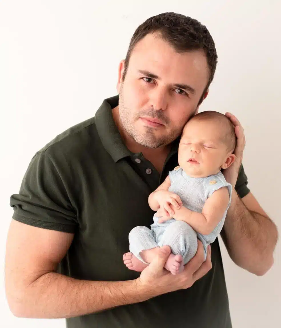 Oficial da Marinha que é pai solo luta por direito à licença-maternidade no DF revistapazes.com - Oficial da Marinha que é pai solo luta por direito à licença-maternidade no DF