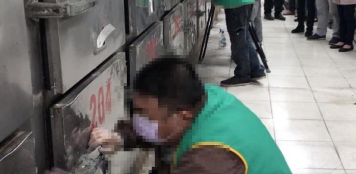 revistapazes.com - País asiático pune motoristas flagrados dirigindo embriagados enviando-os para limpar funerárias