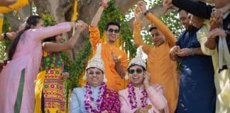 Noivos fazem história ao realizar 1º casamento homoafetivo em cidade da Índia: ‘Só queremos ser felizes’