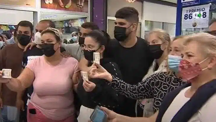 Homem ganha na loteria 24 horas depois de ser demitido de seu emprego na Espanha revistapazes.com - Homem ganha na loteria 24 horas depois de ser demitido de seu emprego na Espanha