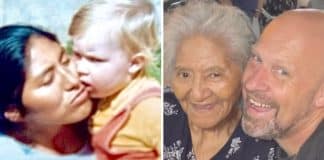 Homem viaja da Espanha para a Bolívia para homenagear uma senhora que cuidou dele quando criança