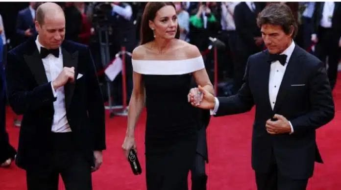 tom Gesto de Tom Cruise à Duquesa de Cambridge ilumina o cavalheirismo