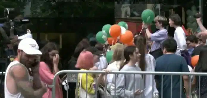 Novo mc Lojas do McDonald’s reabrem com novo nome na Rússia