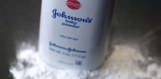 Johnson’s vai parar de fabricar talco após processo bilionário: há riscos no uso do produto?