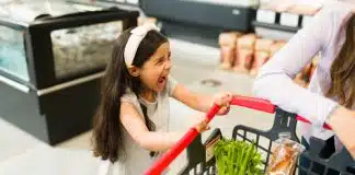 Psicóloga explica por que você não deve dar tudo ao seu filho se você realmente o ama