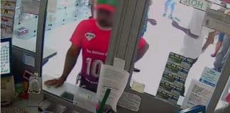 Homem entrega boletos no valor de  20 mil reais para atendente, pega os comprovantes e foge sem deixar o dinheiro