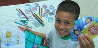 Garoto que desenhou o próprio álbum da Copa é convidado da CBF e ganha edição oficial