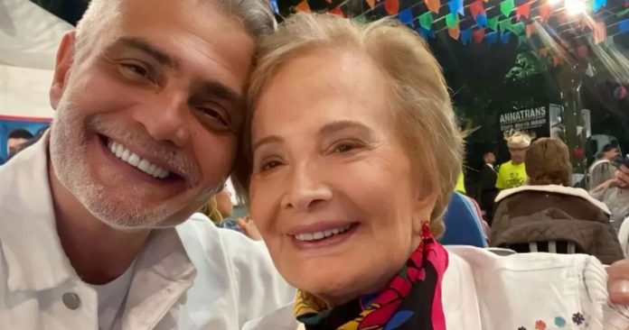 Aos 88 anos, Glória Menezes surge em clique raro; saiba como atriz está hoje