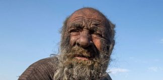 “Homem mais sujo do mundo” falece aos 94, após ficar mais de meio século sem tomar banho