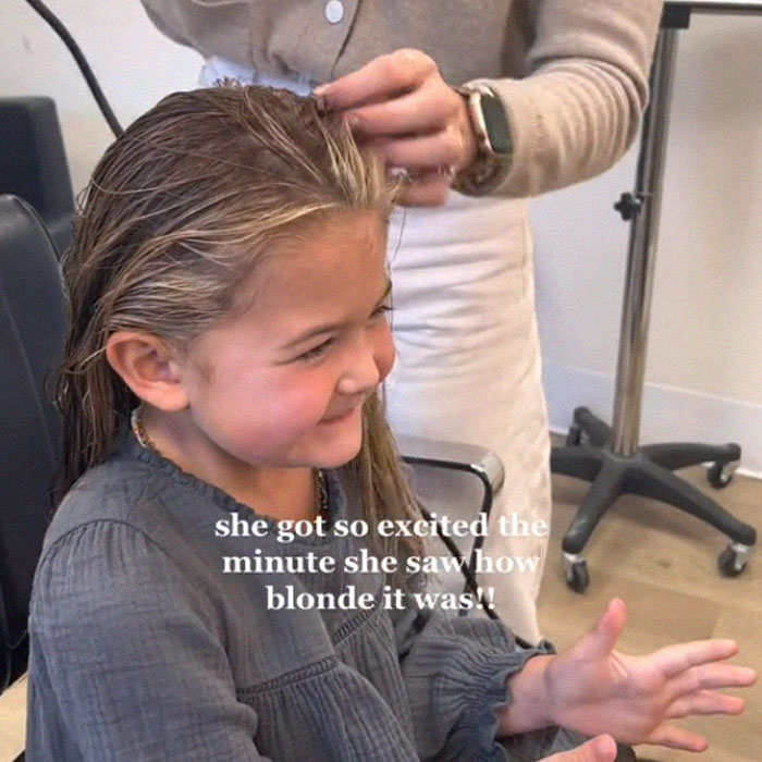 revistapazes.com - Mãe permite filha de 5 anos descolorir o cabelo e recebe enxurrada de críticas na internet