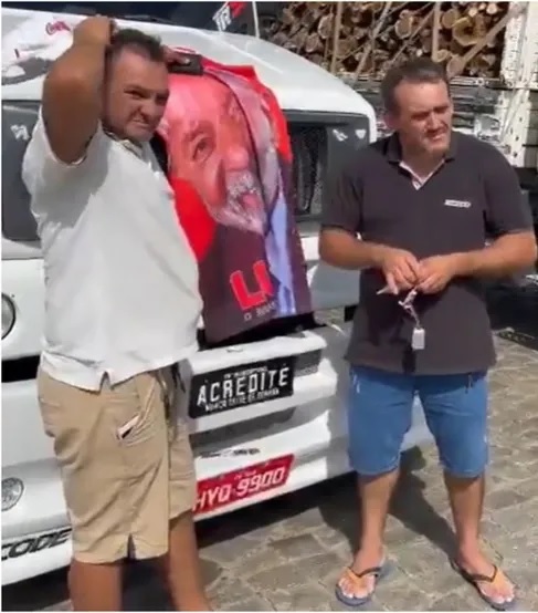 revistapazes.com - Apoiador de Lula ganha caminhão de R$ 200 mil em aposta com bolsonarista, recusa prêmio e devolve veículo
