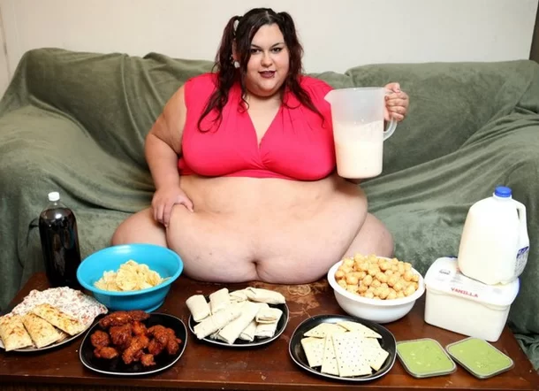 revistapazes.com - Conheça Mônica Riley: cuja fantasia íntima era chegar ao peso de 455 quilos