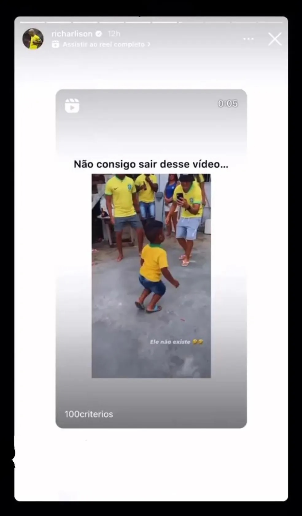 revistapazes.com - Menino de 3 anos viraliza fazendo a "Dança do Pombo" e imitando o jogador Richarlison