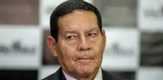 General Mourão convoca rede nacional de TV e rádio para este sábado