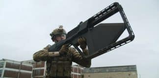 Filme futurista? Não. Arma especial da PF derruba drone sobre Esplanada na posse de Lula