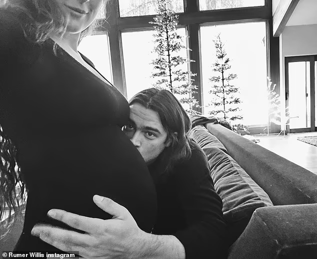 revistapazes.com - Filha de Bruce Willis celebra gravidez de 1º filho e seis anos de sobriedade