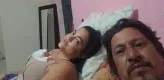 Esposo junta R$ 20 mil em moedas colocadas em galão de água e realiza sonho da mulher de colocar silicone