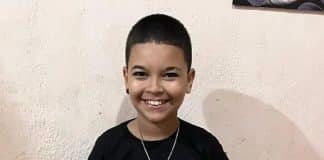 ‘Você estava vivo às 23h59; à 0h05, morto por uma bala perdida’, lamenta primo do garoto falecido no RJ