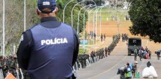 Presos no QG do Exército chegam a 1.200; 204 foram detidos domingo