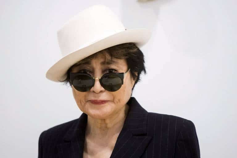 revistapazes.com - Aos 90, Yoko Ono abandona 'prédio mais famoso do mundo' e decide viver últimos anos da vida em fazenda