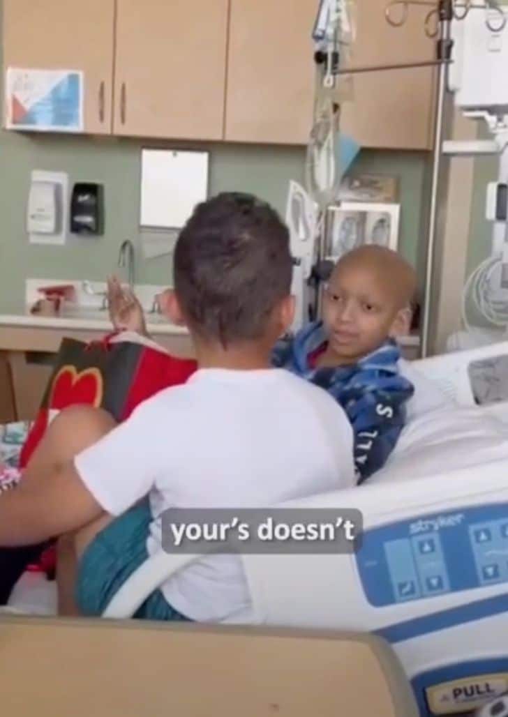 revistapazes.com - "Você me salvou, você é um super-herói": criança com câncer agradece irmão por doar medula óssea