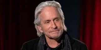 Pérola escondida na Netflix com Michael Douglas é um “tapa na cara” que você vai amar receber