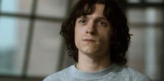 A série de suspense criminal com Tom Holland que todo mundo está assistindo