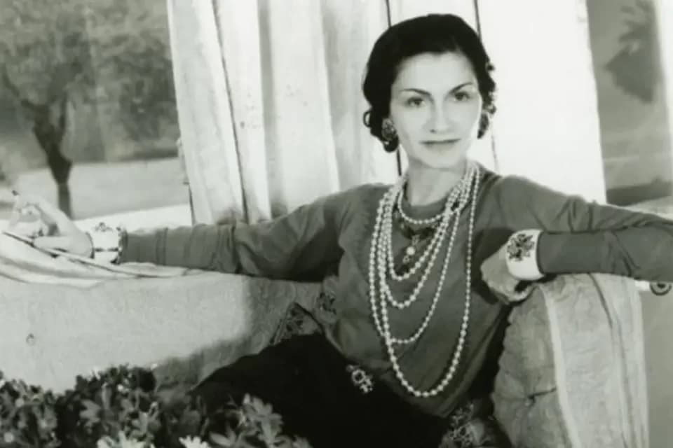 revistapazes.com - 25 conselhos de Coco Chanel para ser uma pessoa mais confiante e estilosa
