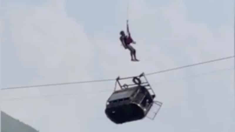 revistapazes.com - [VIDEO] Crianças ficam presas a 275 m de altura após cabo de teleférico se romper no Paquistão