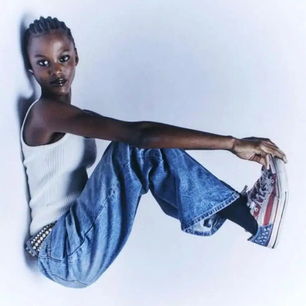 Colombiana de 18 anos que ganhava a vida fazendo tranças se torna modelo EXCLUSIVA da Louis Vuitton revistapazes.com - Colombiana de 18 anos que ganhava a vida fazendo tranças se torna modelo EXCLUSIVA da Louis Vuitton