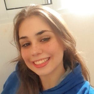 revistapazes.com - Brasileira de 19 anos é aprovada em 10 universidades 'gringas' com recomendação da NASA