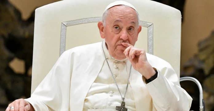 Saiba EXATAMENTE o que disse o papa Francisco sobre a benção a casais do mesmo sexo