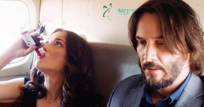 Comédia romântica com Keanu Reeves e Winona Ryder é uma verdadeira terapia para a alma