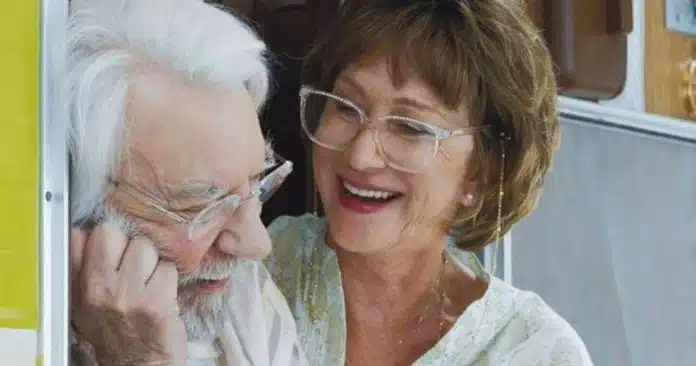 CAPA - 2023-12-06T170654.349 Helen Mirren entrega performance da sua vida em filme sobre solidão e autoconhecimento; disponível na Netflix!