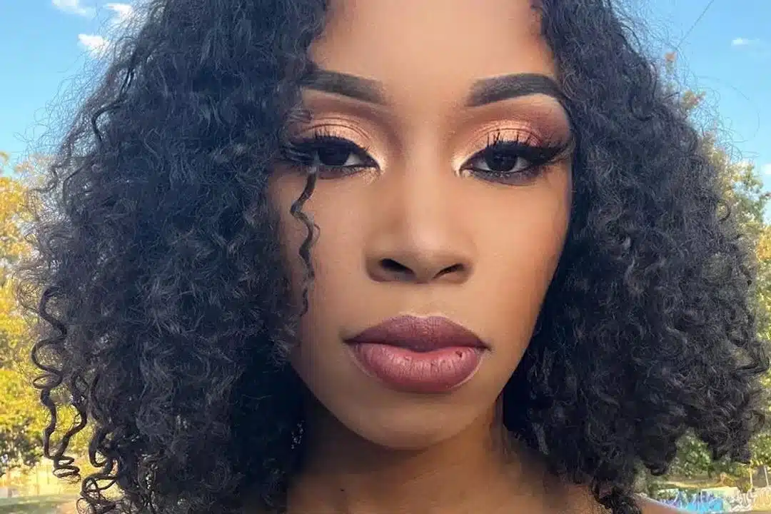 Estrela de 'Pantera Negra' é internada em estado gravíssimo após acidente com perseguição policial revistapazes.com - Estrela de 'Pantera Negra' é internada em estado gravíssimo após acidente com perseguição policial